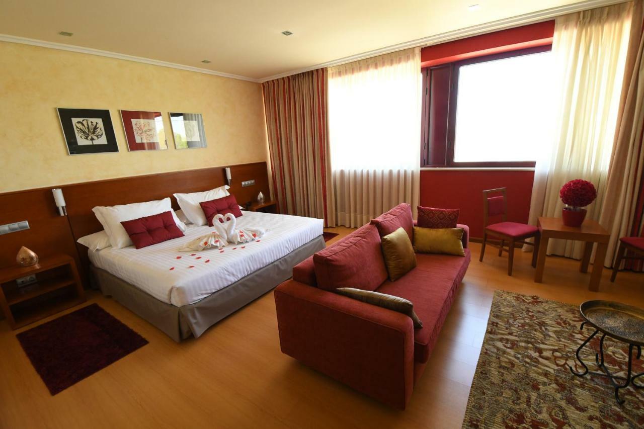 Hotel Miravalle Ourense Exteriör bild