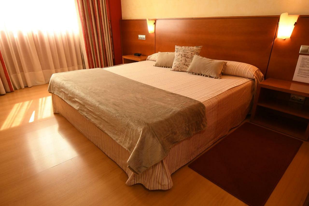 Hotel Miravalle Ourense Exteriör bild